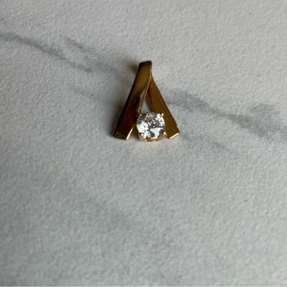 Vintage UTC 925 Sterling Silver CZ Pendant Ribbon Round Cubic Zirconia Sparkly - Picture 2 of 9